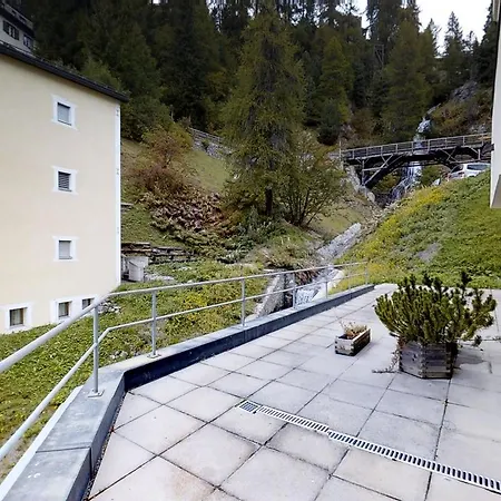 Apartment Bernasconi 15 *